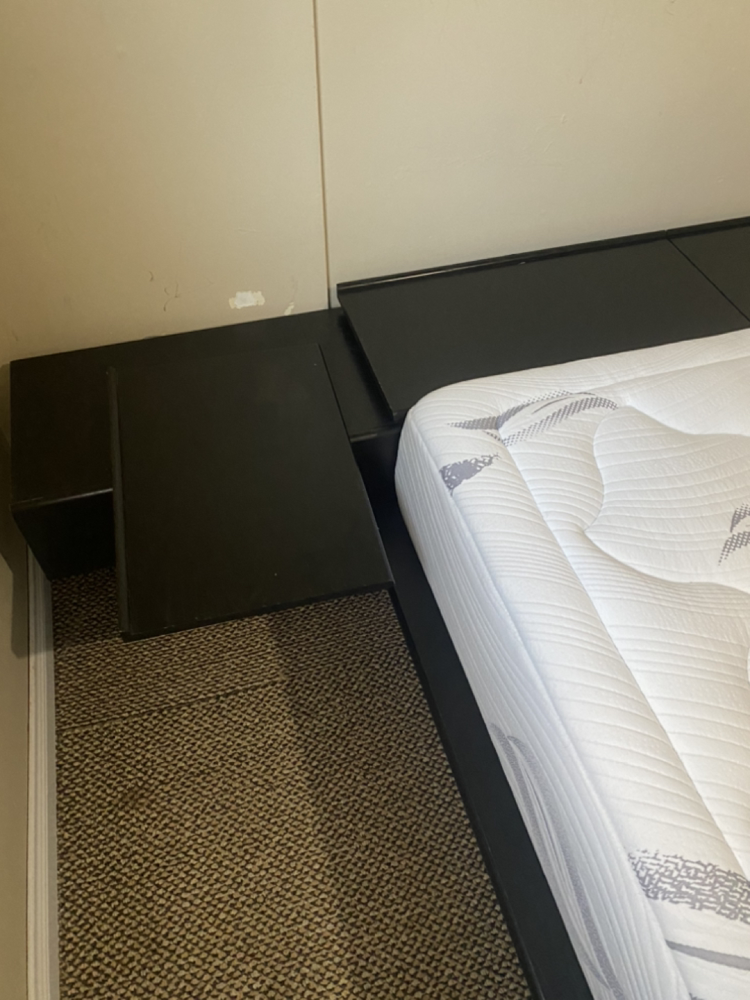 Bed and Mattress - photo 4