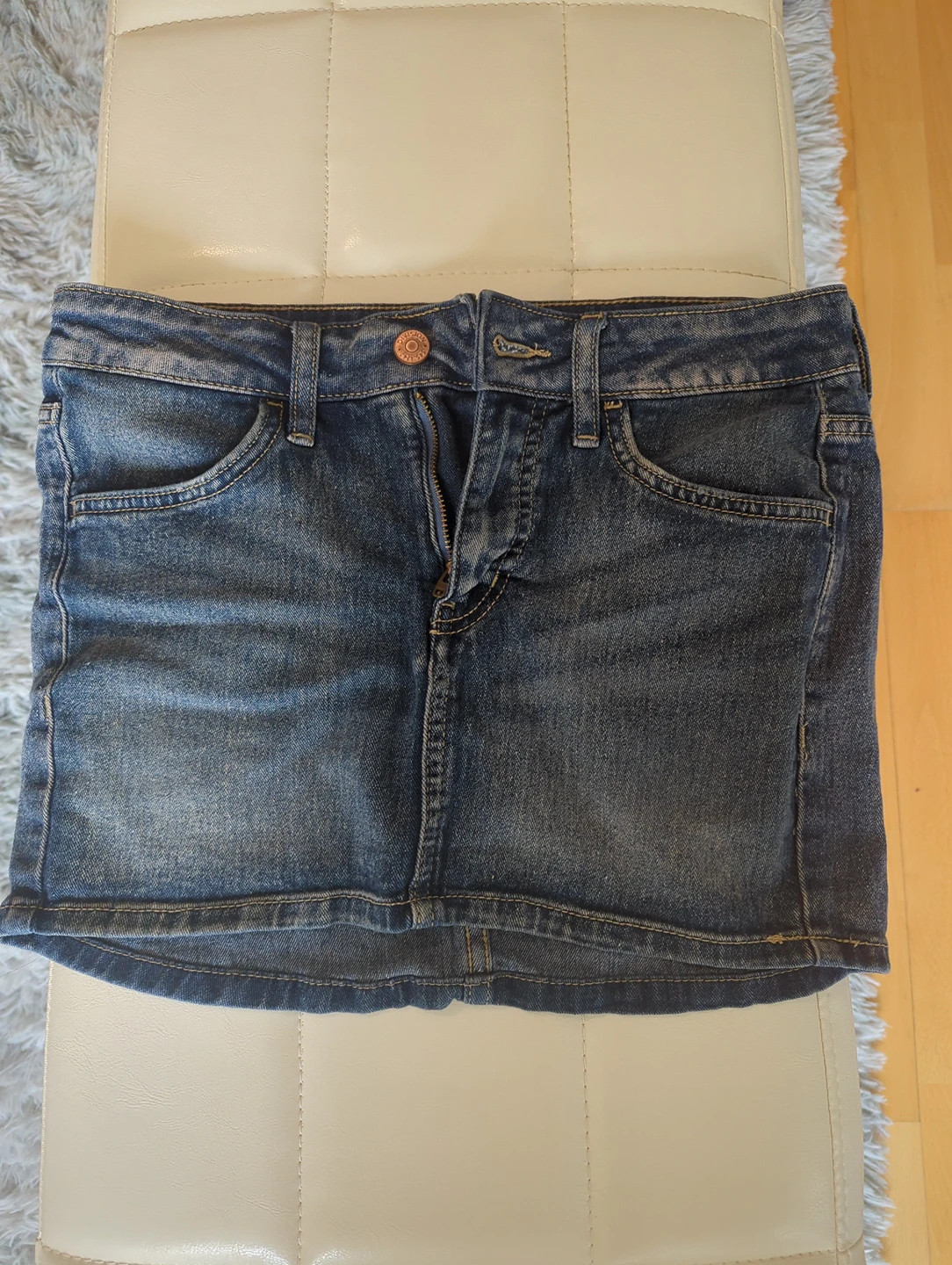 HnM size 4 denim skirt