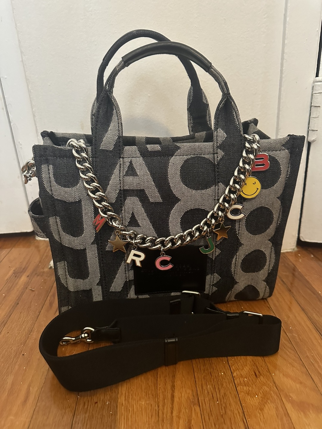 Marc Jacob’s tote bag