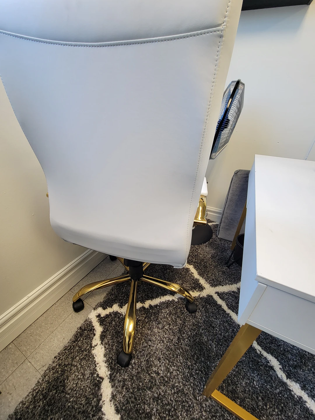 office chair - photo 2