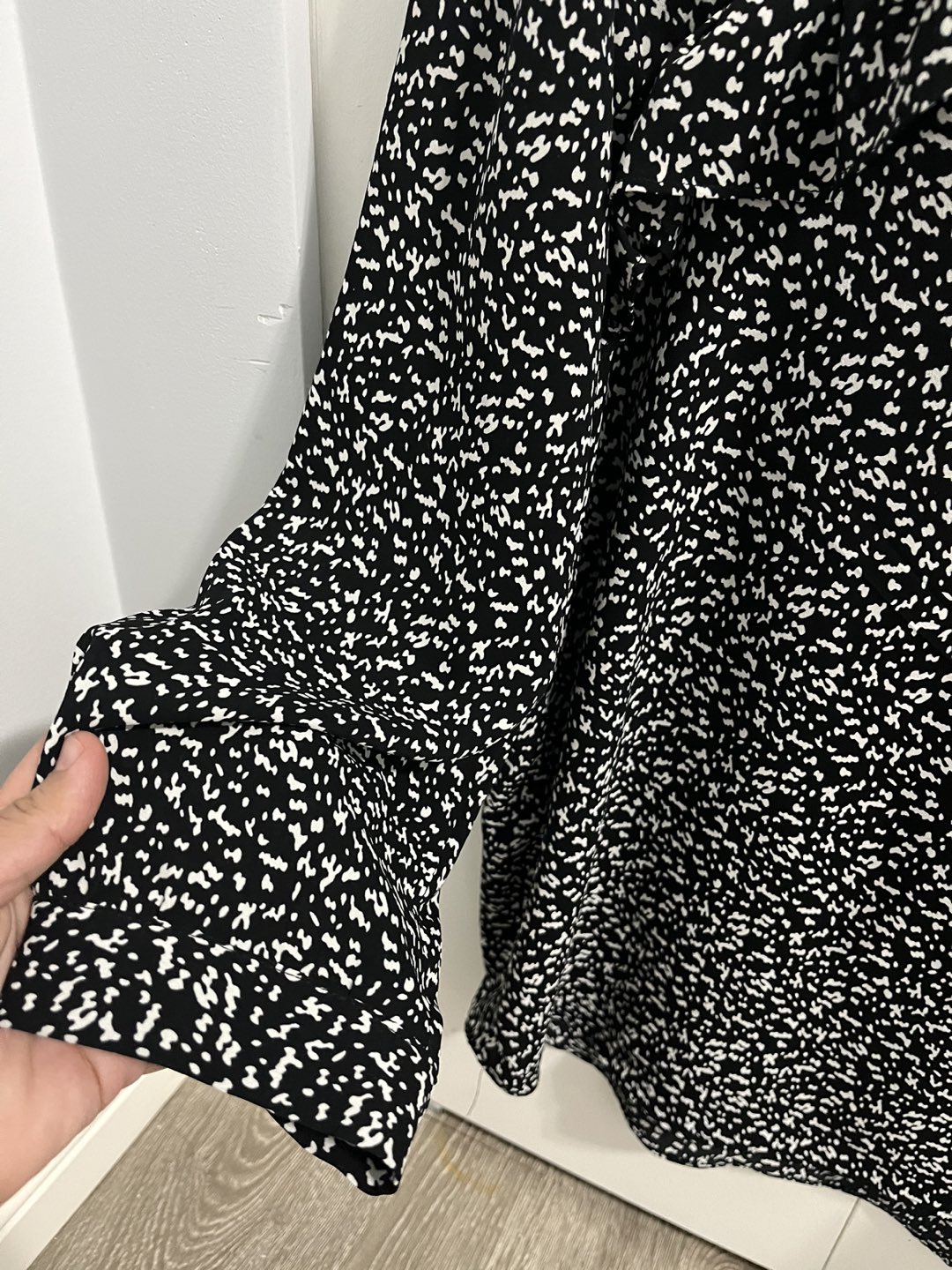 B&W printed blouse - photo 3