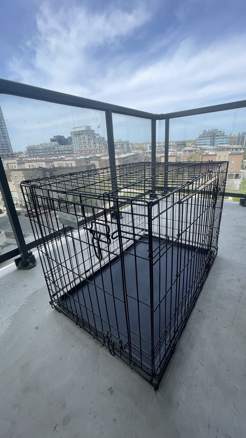 Crate 92.7 x 59.6 x 62.8 cm
