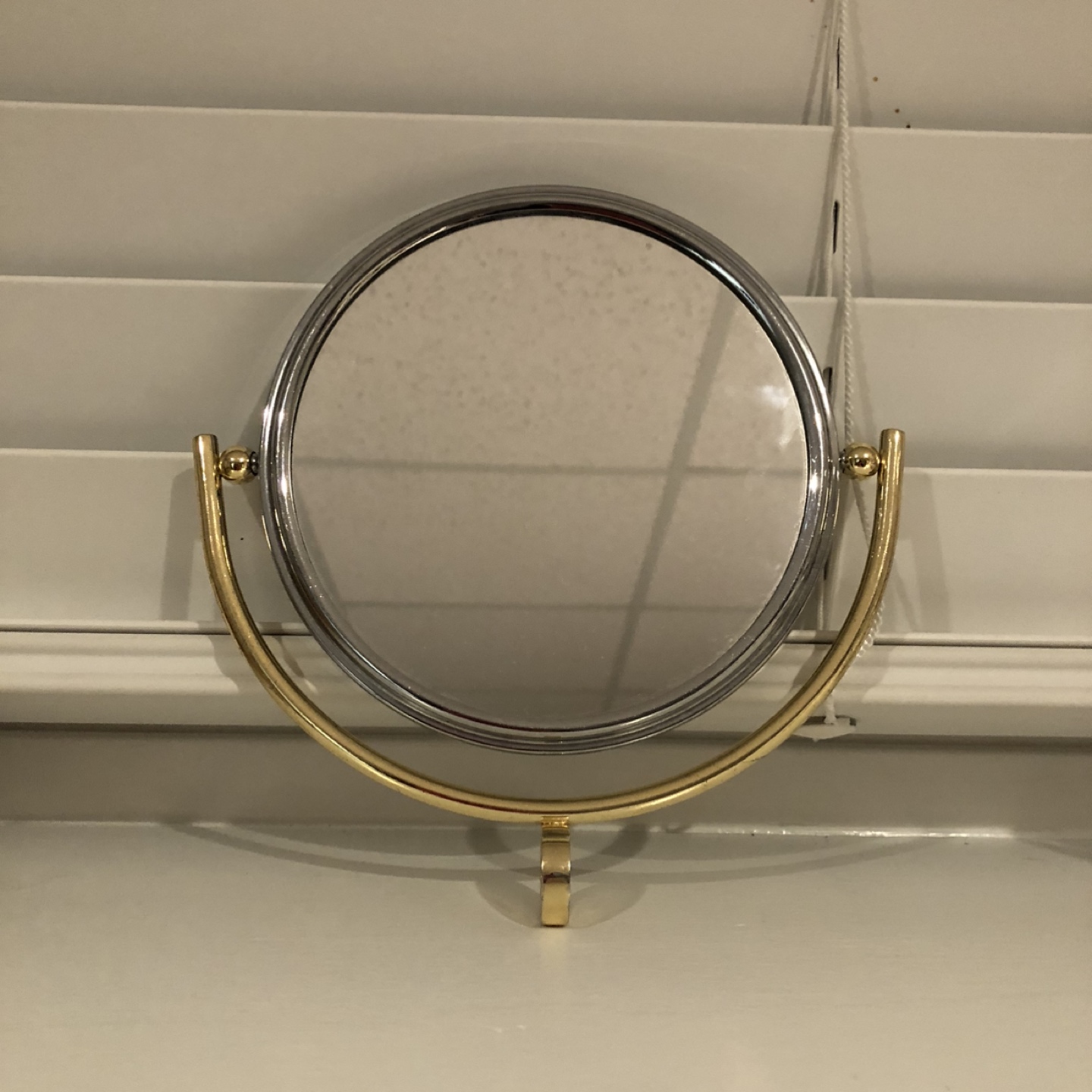 🌱 Bathroom face mirror