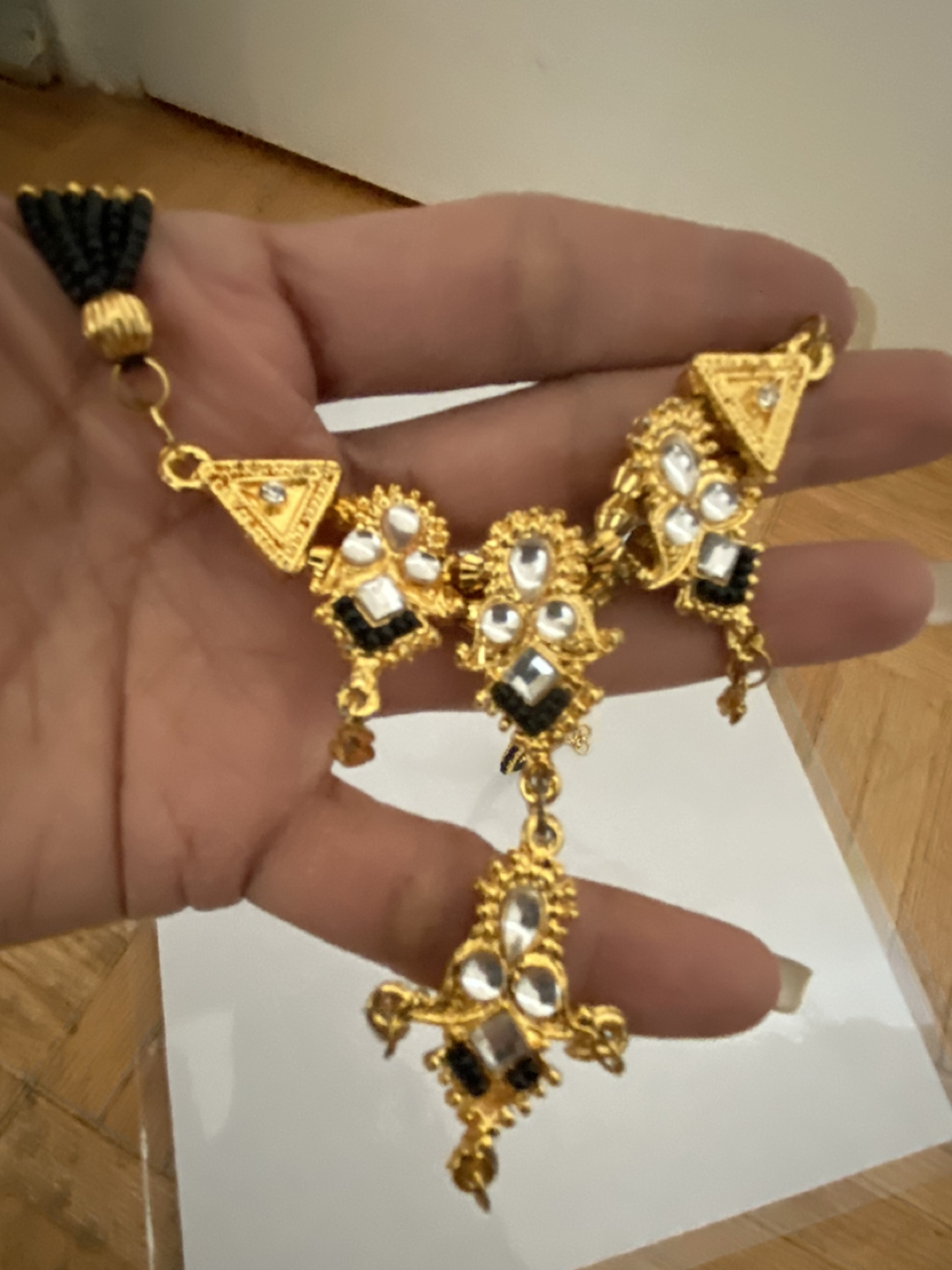 necklace set image indicator(3)