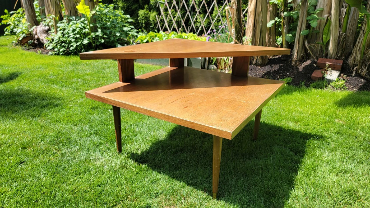 vintage coffee table $25