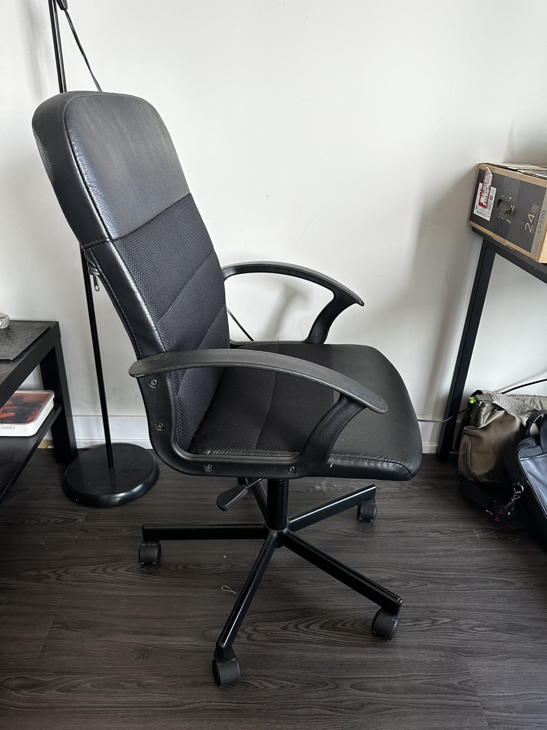 📢 FOR SALE: IKEA RENBERGET Swivel Chair - Black Brown 🏷️ - photo 3