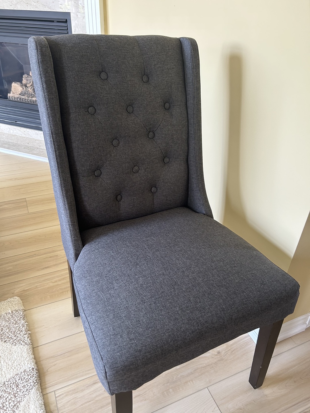 Stong wingback dining chair