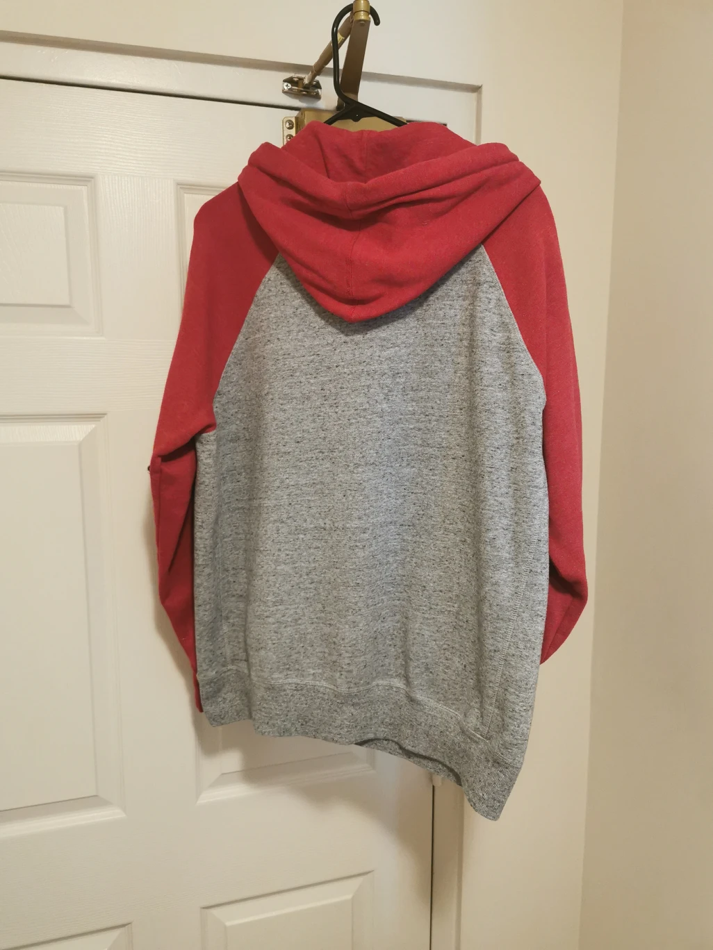 Carpenter Union Red 🍁 & Grey Hoodie XL image indicator(4)