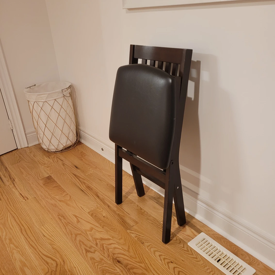 2 foldable chairs - photo 4