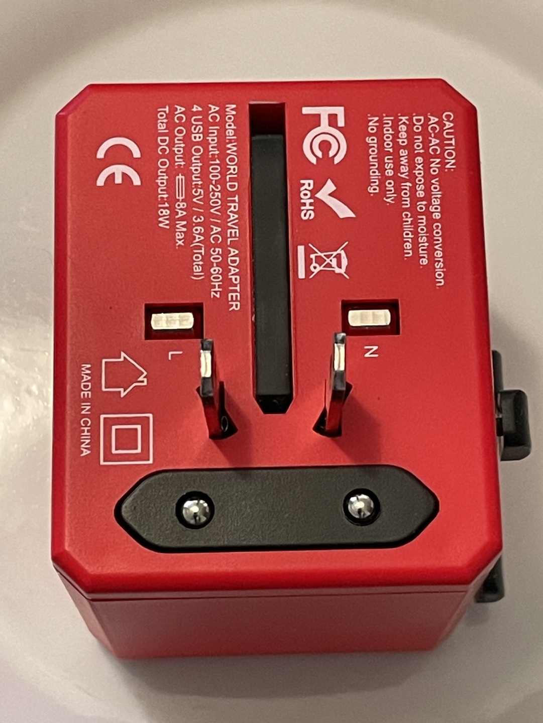 Universal International Travel Power Adapter image indicator(3)