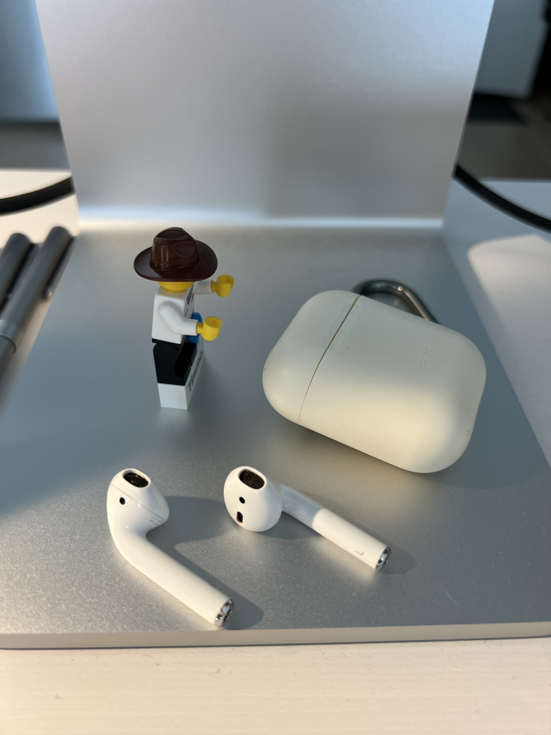 AirPods free case - photo 2