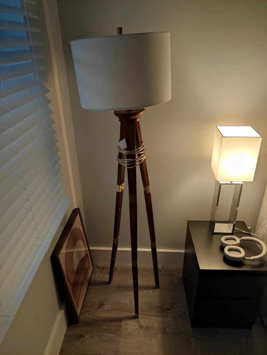 Standing lamp