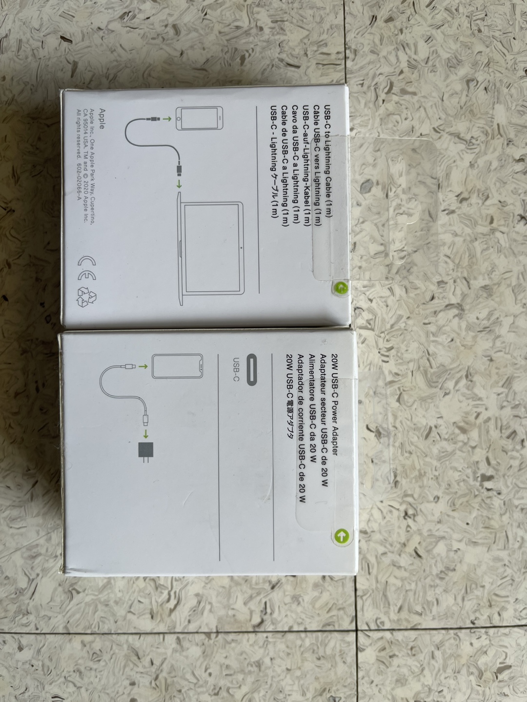 Apple usbc and adapter - photo 2
