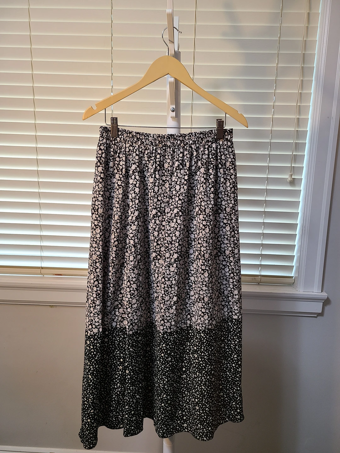 Skirt thumbnail