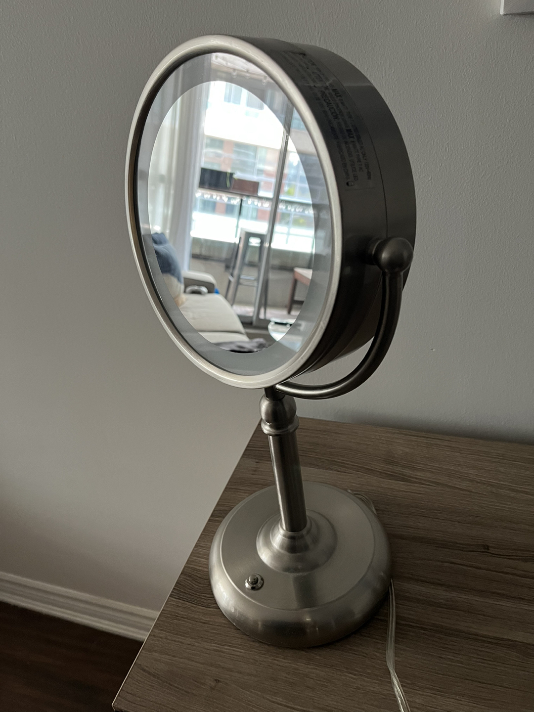 Make-up Mirror with LED Light (Double Mirror) - photo 3