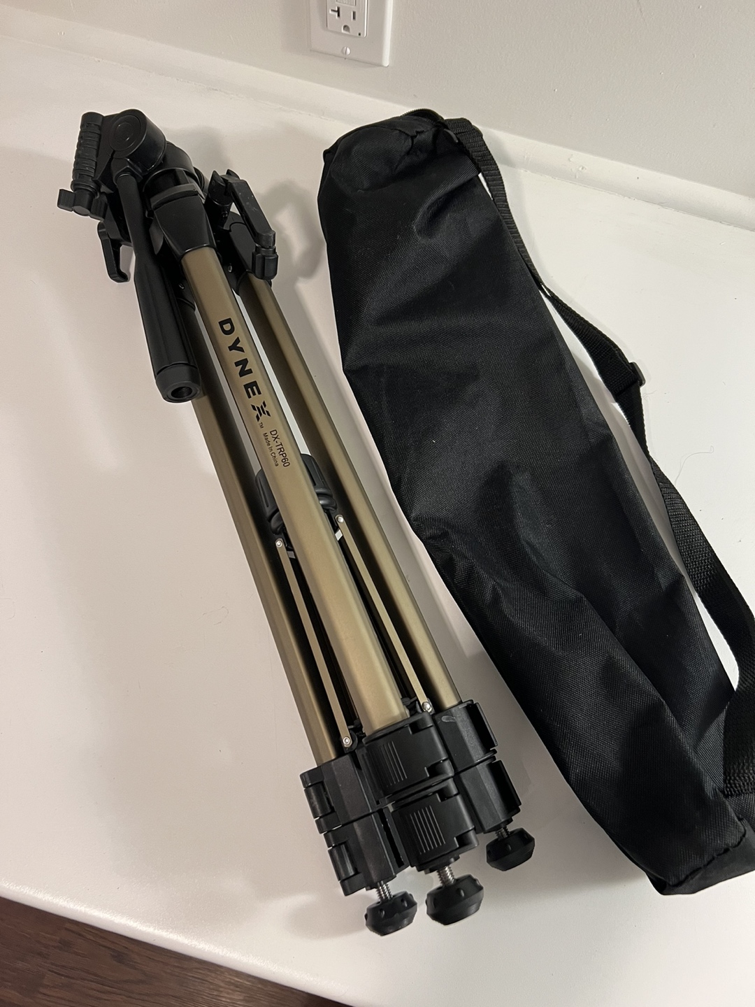 Dynex DSLR Camera Tripod