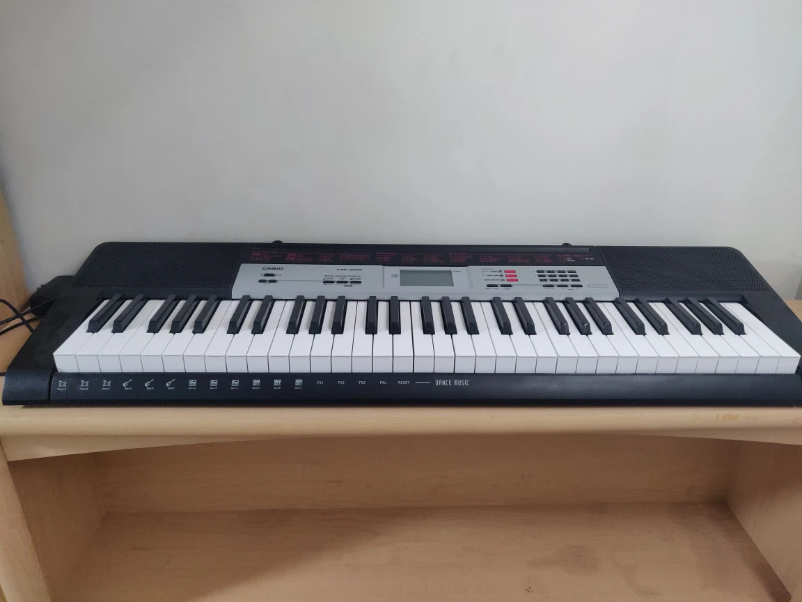 Casio CTK-1500 Electronic Keyboard - photo 2