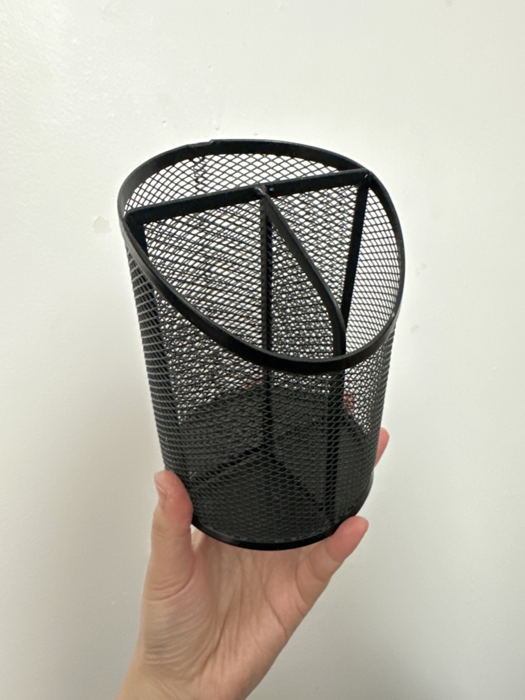 Free table pen pencil holder