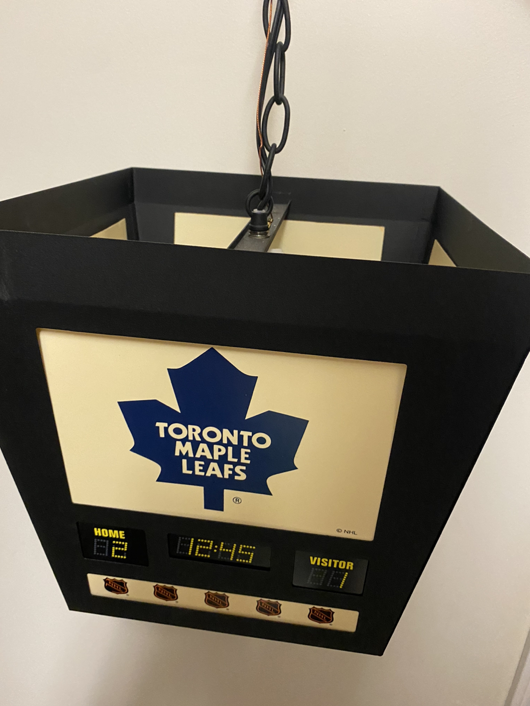 Toronto Maple Leaf light fixture - photo 2