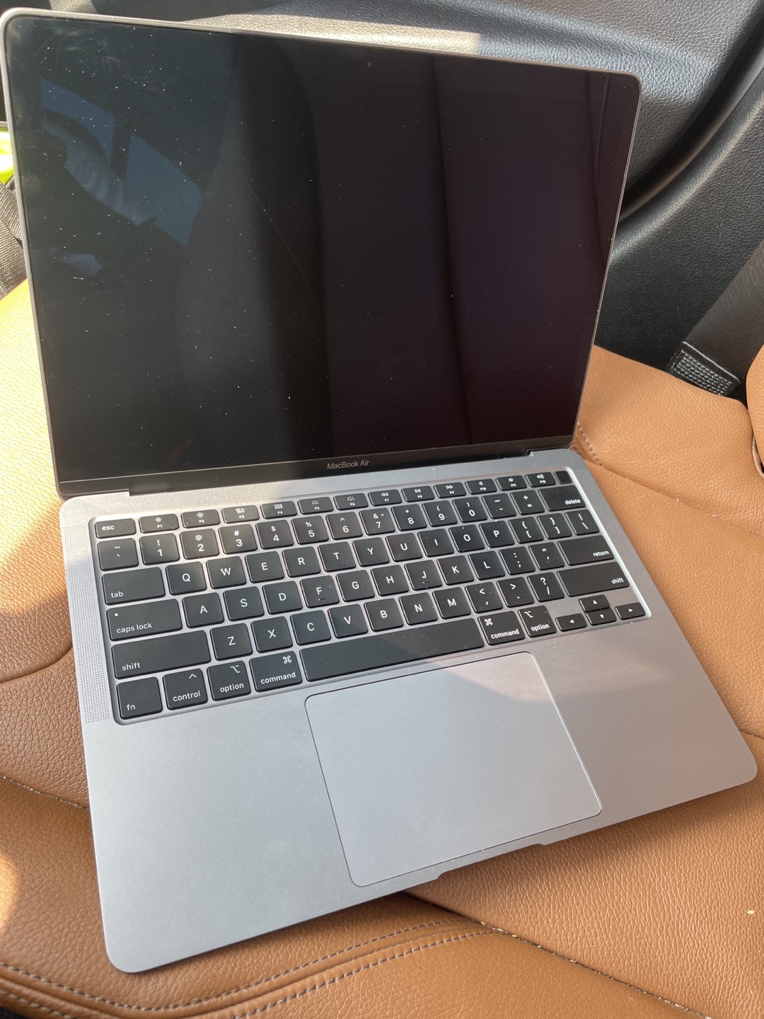 2020 MacBook Air 13” Great Condition Barely Used - photo 2