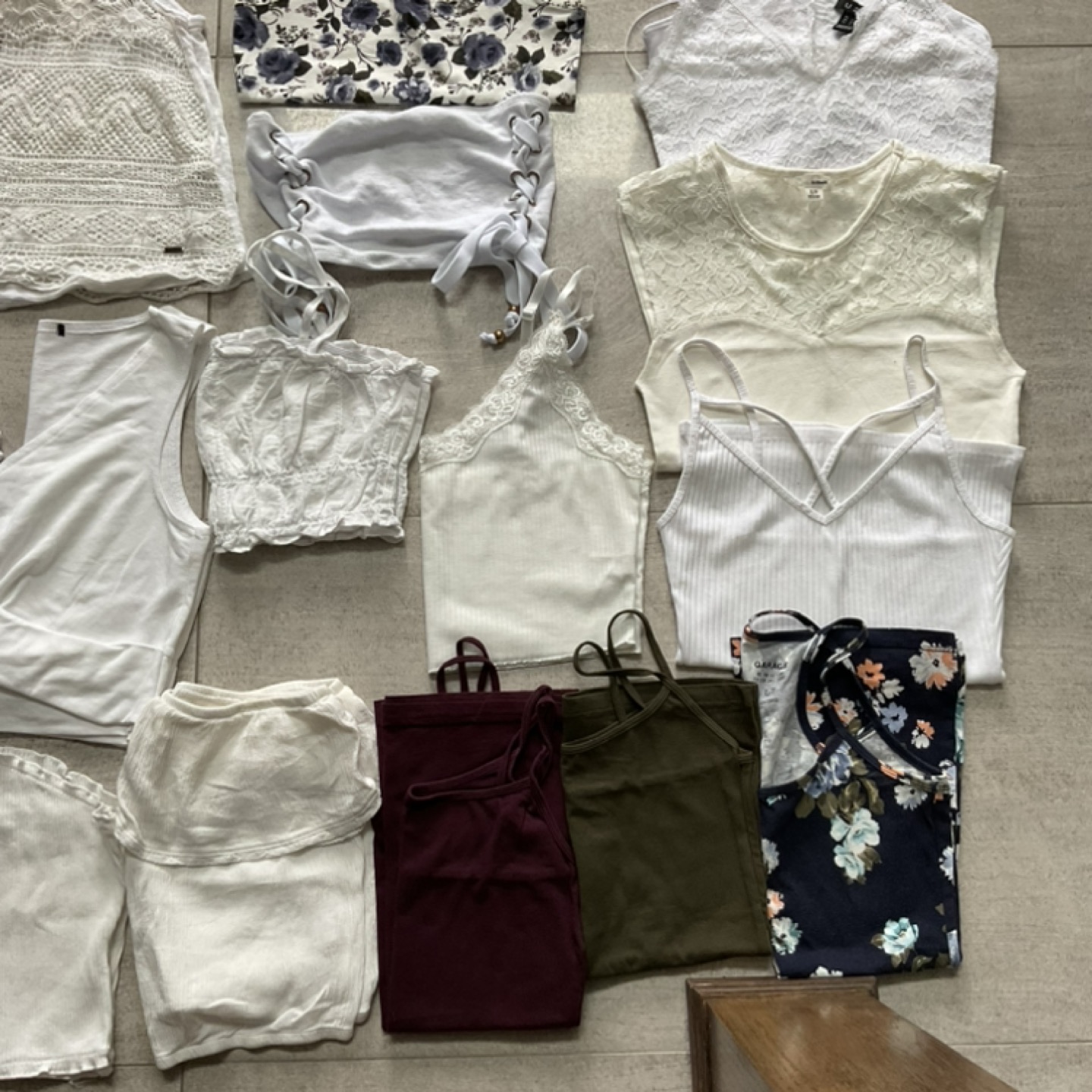🎀 XS/S LOT OF 25 TANK TOPS 🎀 GENTLY USED - photo 5