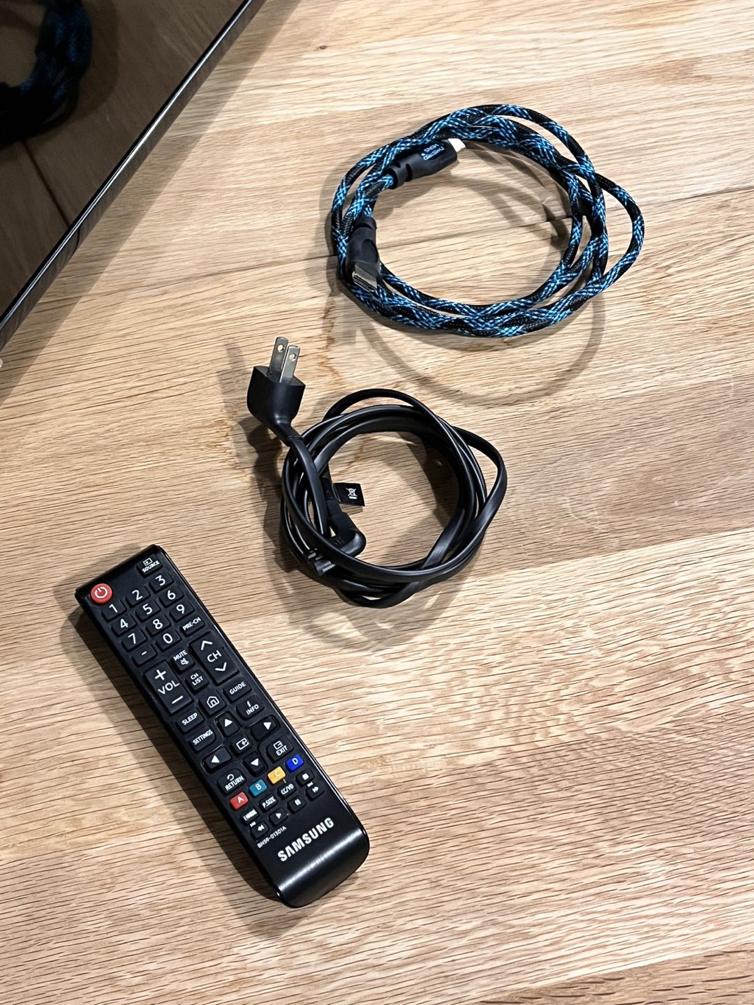 Samsung NU6900 55” LED Smart TV - photo 2