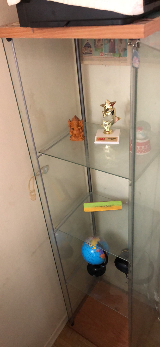 Glass shelf showcase