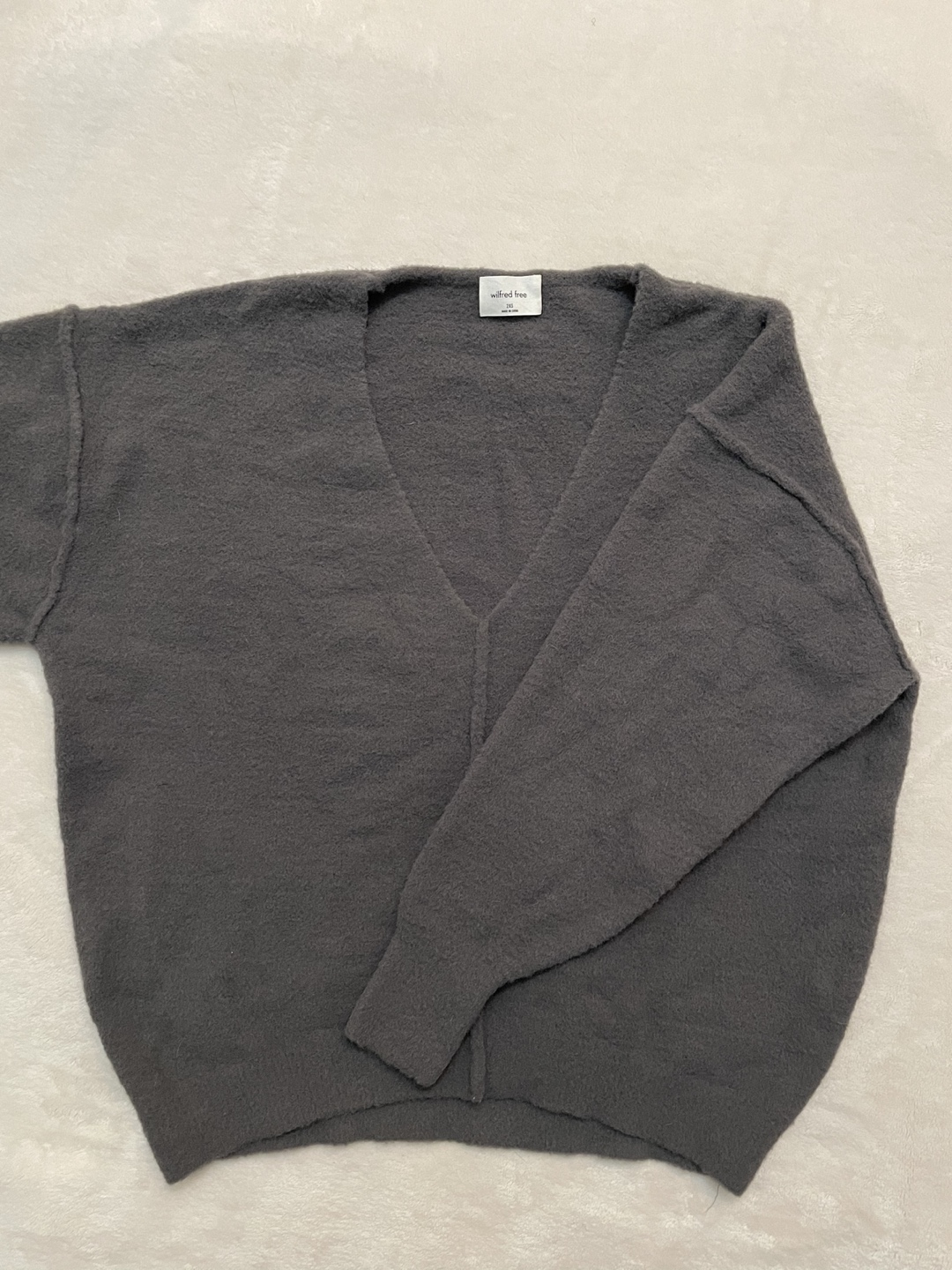 Aritzia Sweater🩶 thumbnail