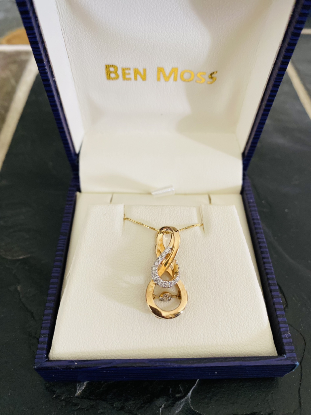 Dancing Diamond Pendant thumbnail