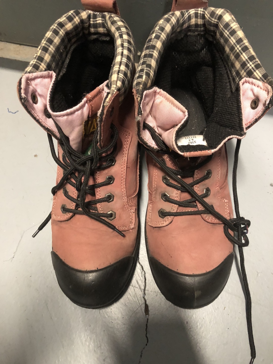 Work boots image indicator(3)