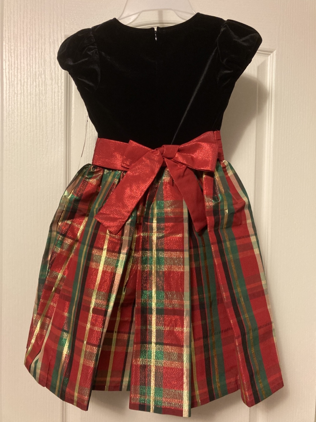 New with tags - girls dress - size 8 image indicator(2)