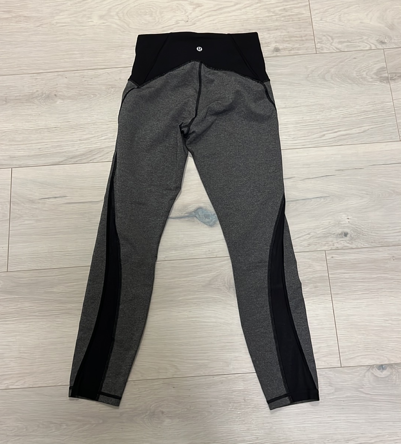 Lululemon wunder train 21” leggings size 6 - photo 4