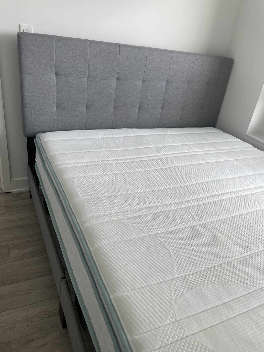 Queen hybrid 8” medium mattress - photo 3