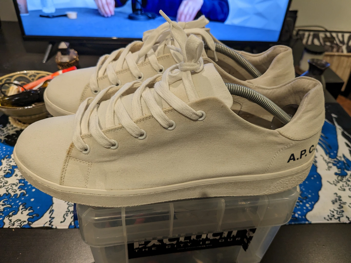 APC White Minimal Canvas Sneakers sz. 44 thumbnail