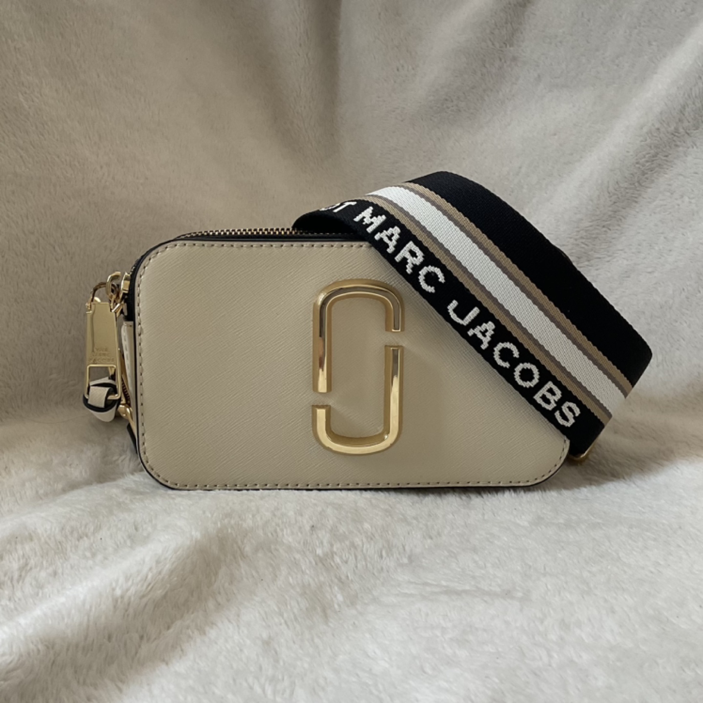 Marc Jacobs Snapshot Bag thumbnail