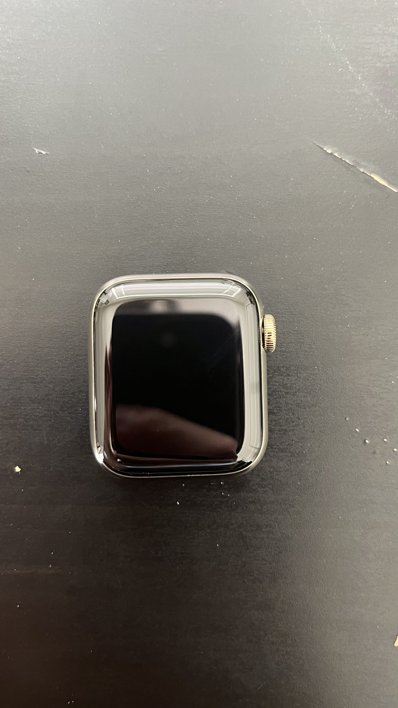 Apple Watch 6 (stainless steel model) thumbnail