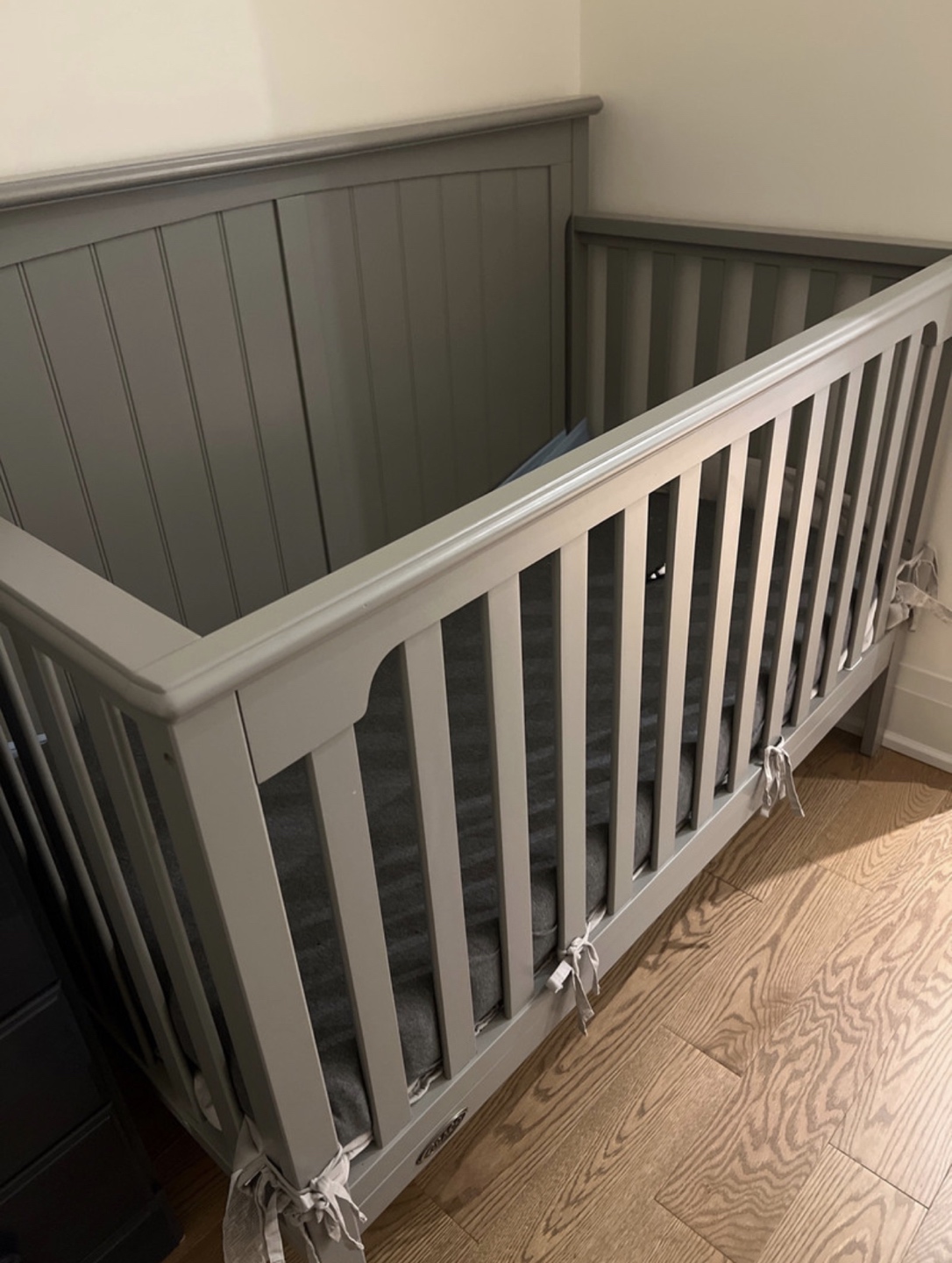 Graco Baby Crib with Mattress and Coverings image indicator(2)