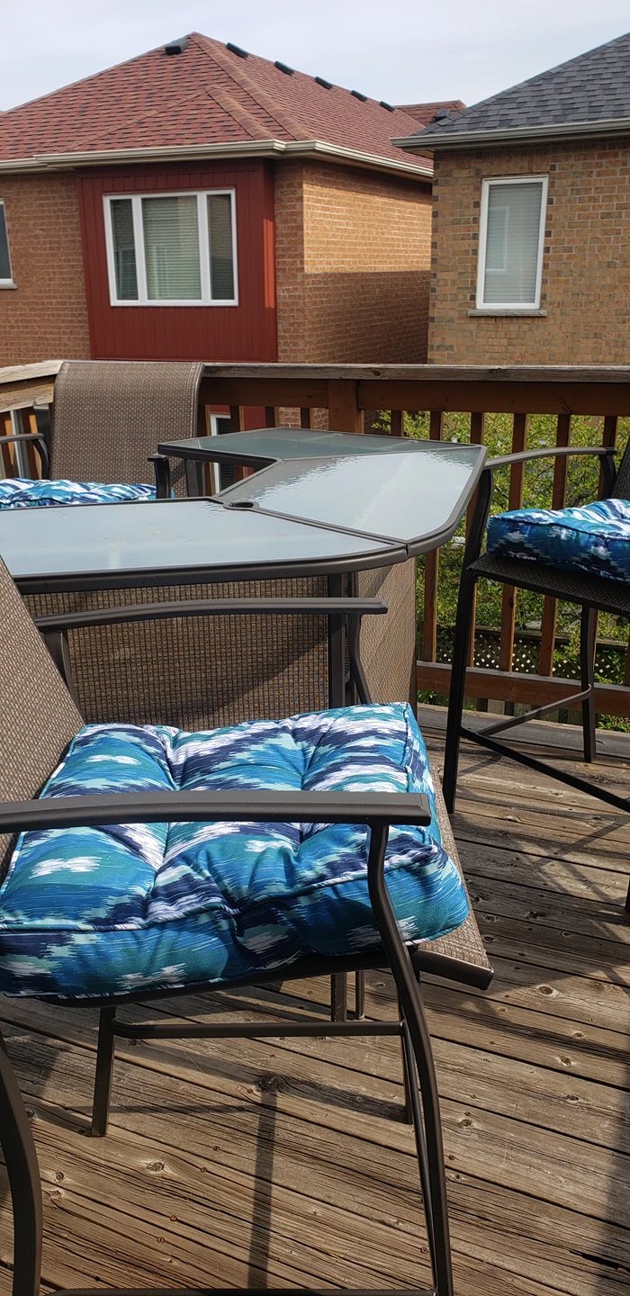 Outdoor / Exterior bar C shape.  4 chairs, pillows included. image indicator(3)