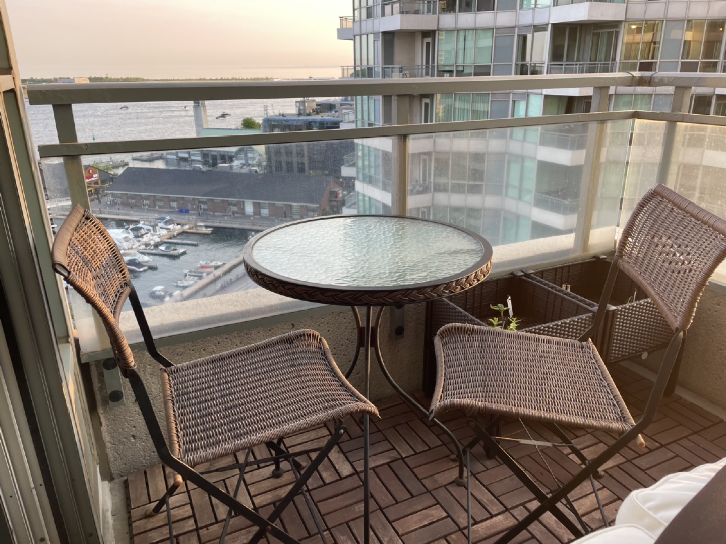 Patio set - photo 2