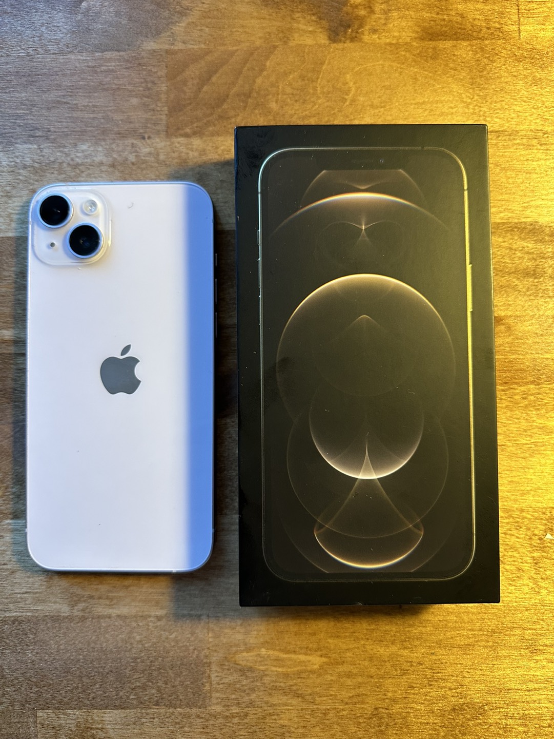 iPhone 14 Plus - photo 2