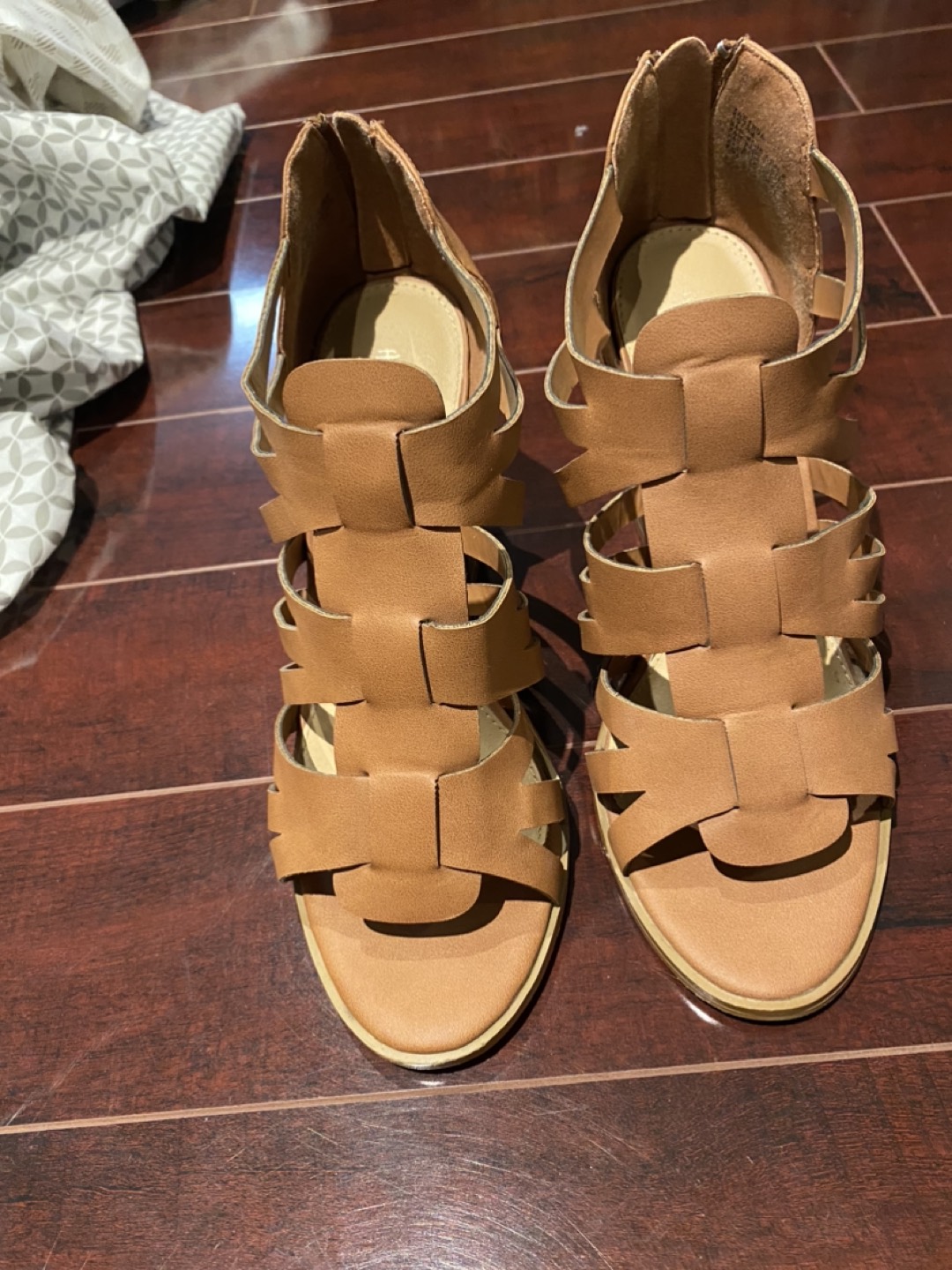High heel sandals