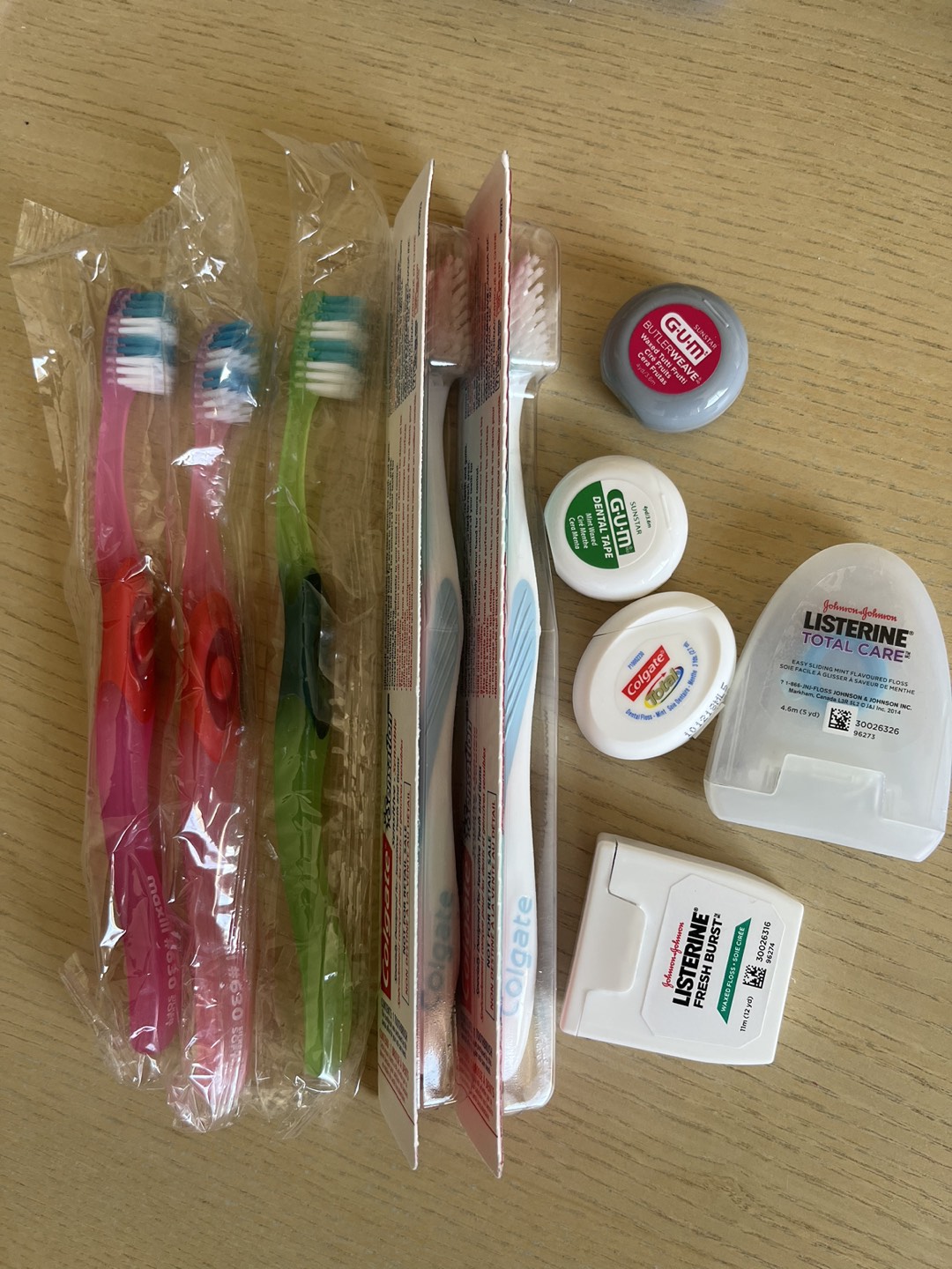 Toothbrush and floss 🌱 thumbnail