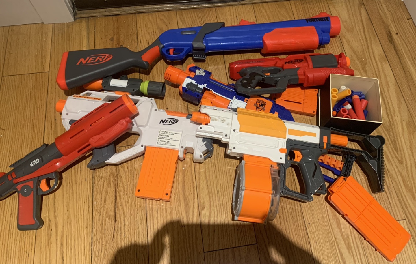 6 Nerf guns thumbnail
