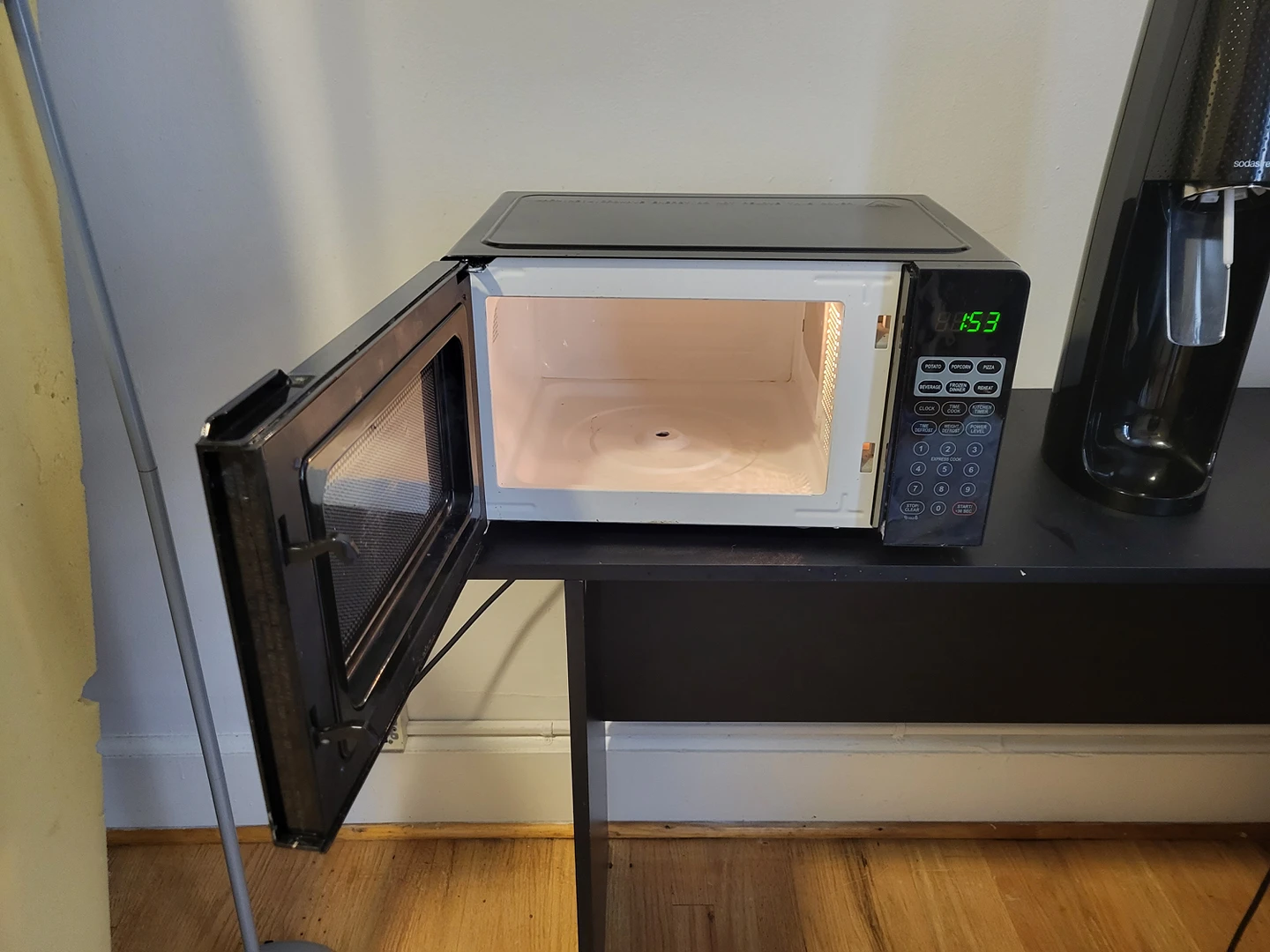Microwave Oven