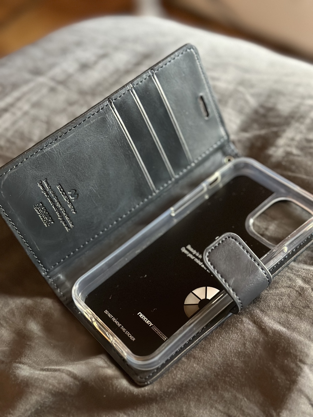 IPhone 12 mini leather case and glass screen protector image indicator(5)