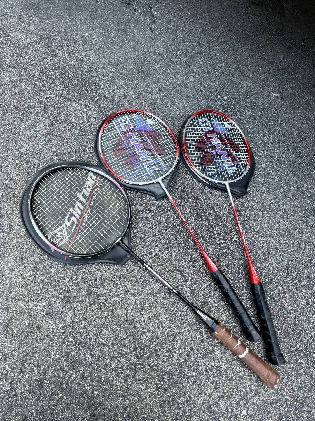 Badminton rackets thumbnail