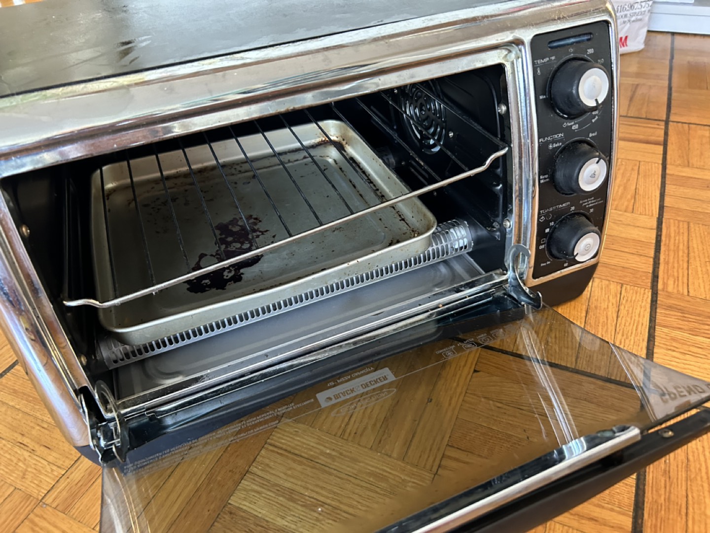 Toaster oven, very handy for a kitchenette - photo 2