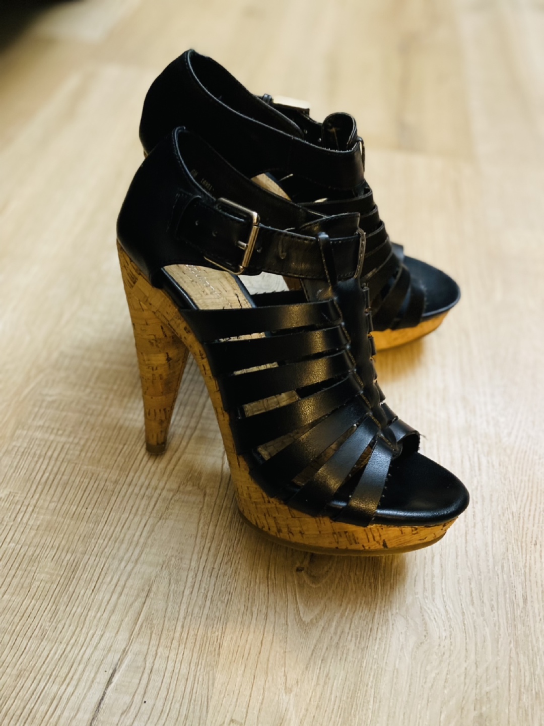 Robert Vianni Platform High Heels