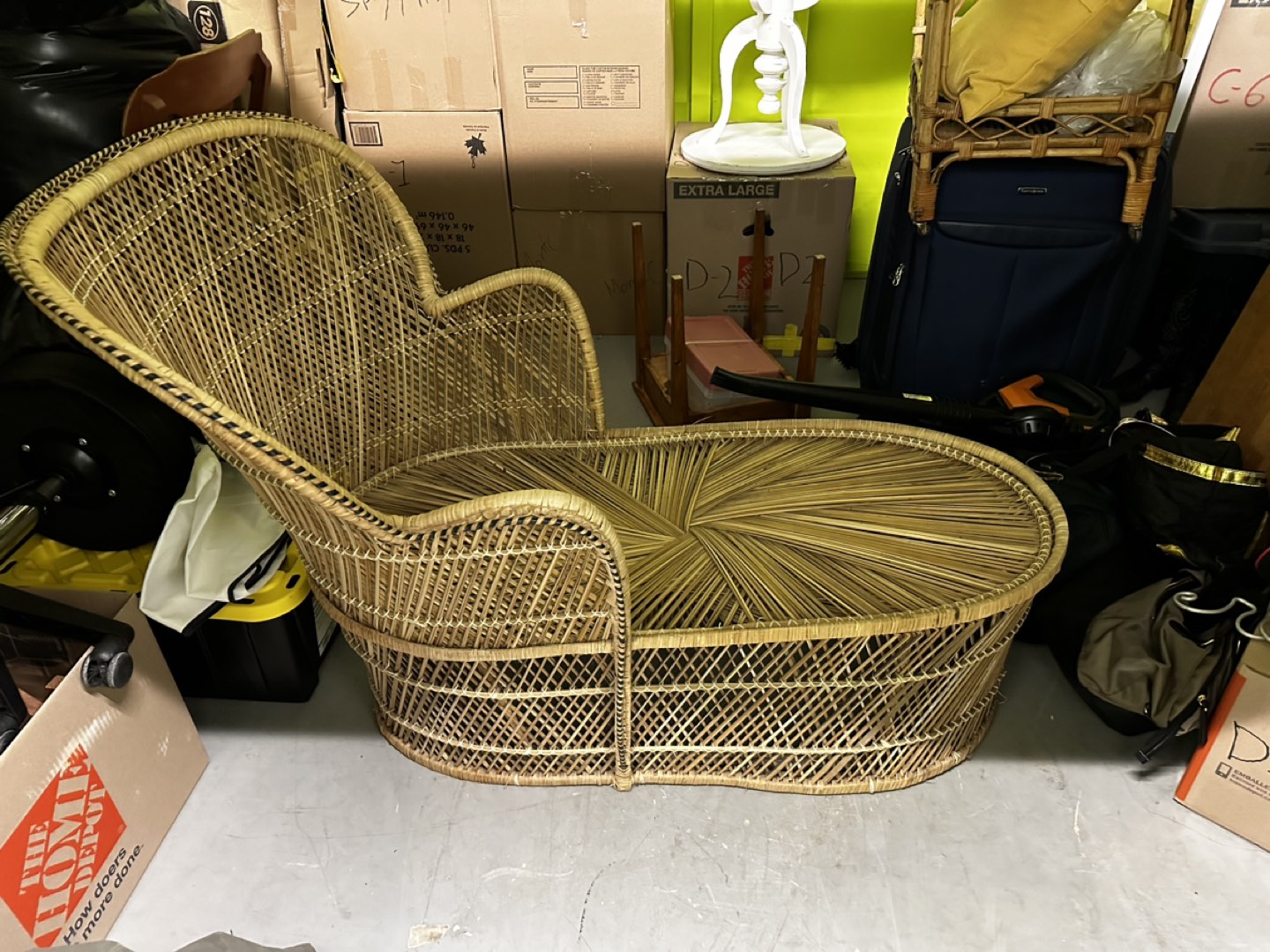 Vintage Wicker Chaise & Bar cart