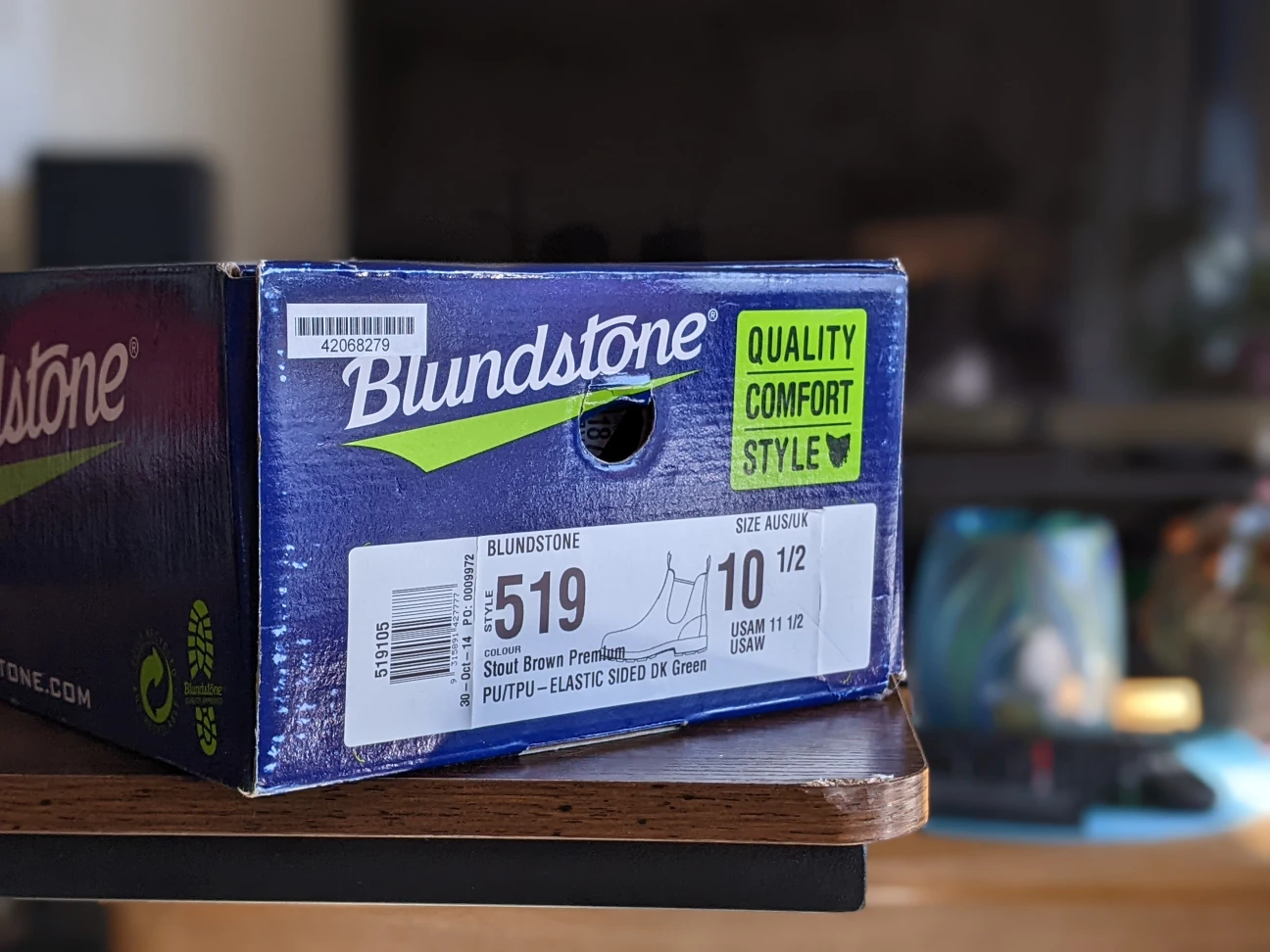 Blundstone Boots Stout Brown with Green 519s - Brand New image indicator(6)